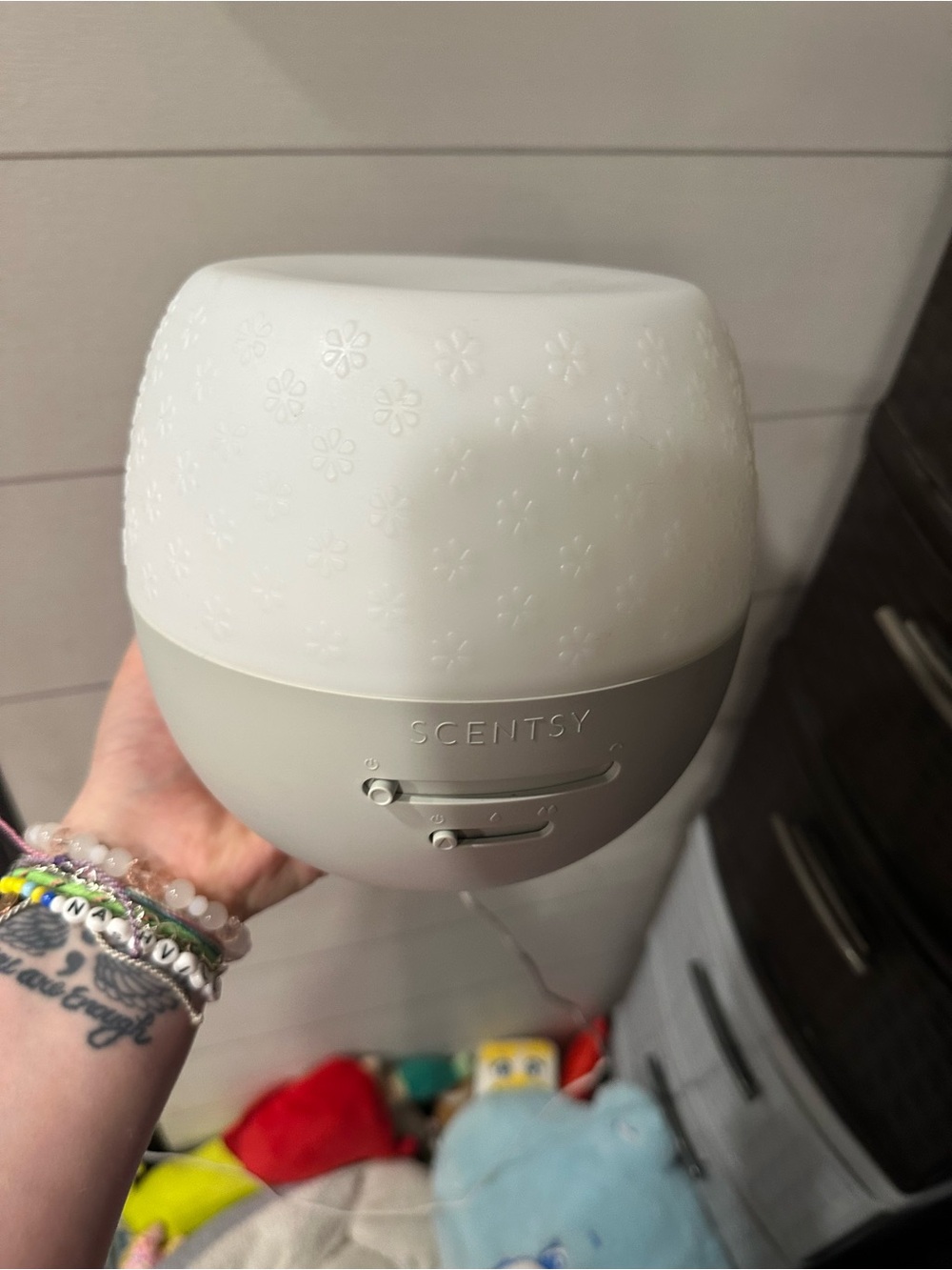 Scentsy White Fleur-Gray Deluxe Diffuser
